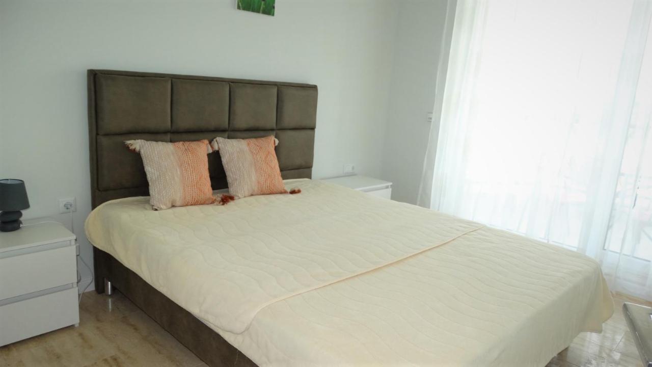 July'S Island Deluxe Apartment Chernomorets Bagian luar foto