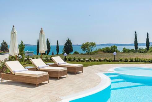 July'S Island Deluxe Apartment Chernomorets Bagian luar foto